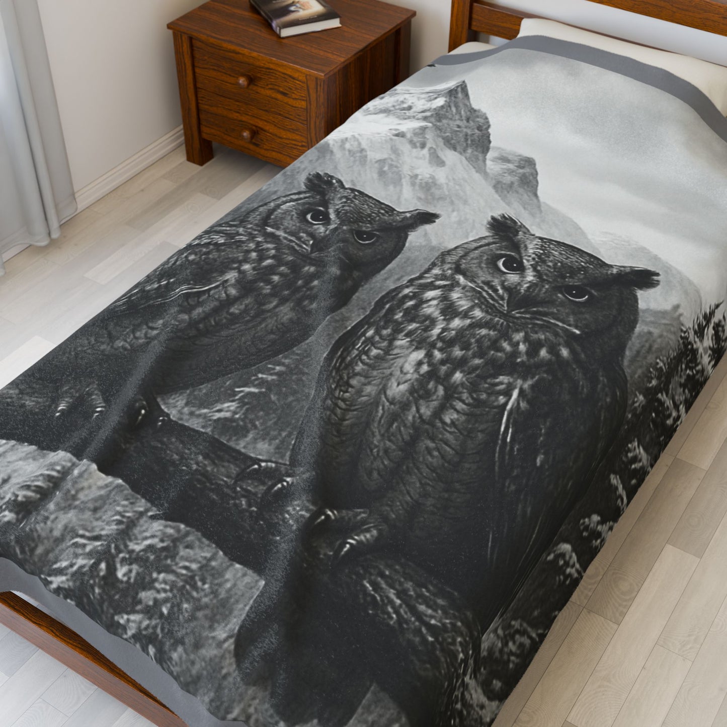 Rustic Owl Mountain Blanket Wildlife Cabin Decor, Cozy Forest Throw, Nature Inspired Bedding Velveteen Plush Blanket