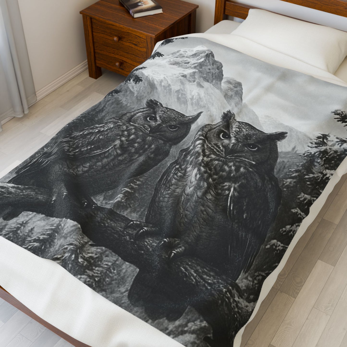 Rustic Owl Mountain Blanket Wildlife Cabin Decor, Cozy Forest Throw, Nature Inspired Bedding Velveteen Plush Blanket
