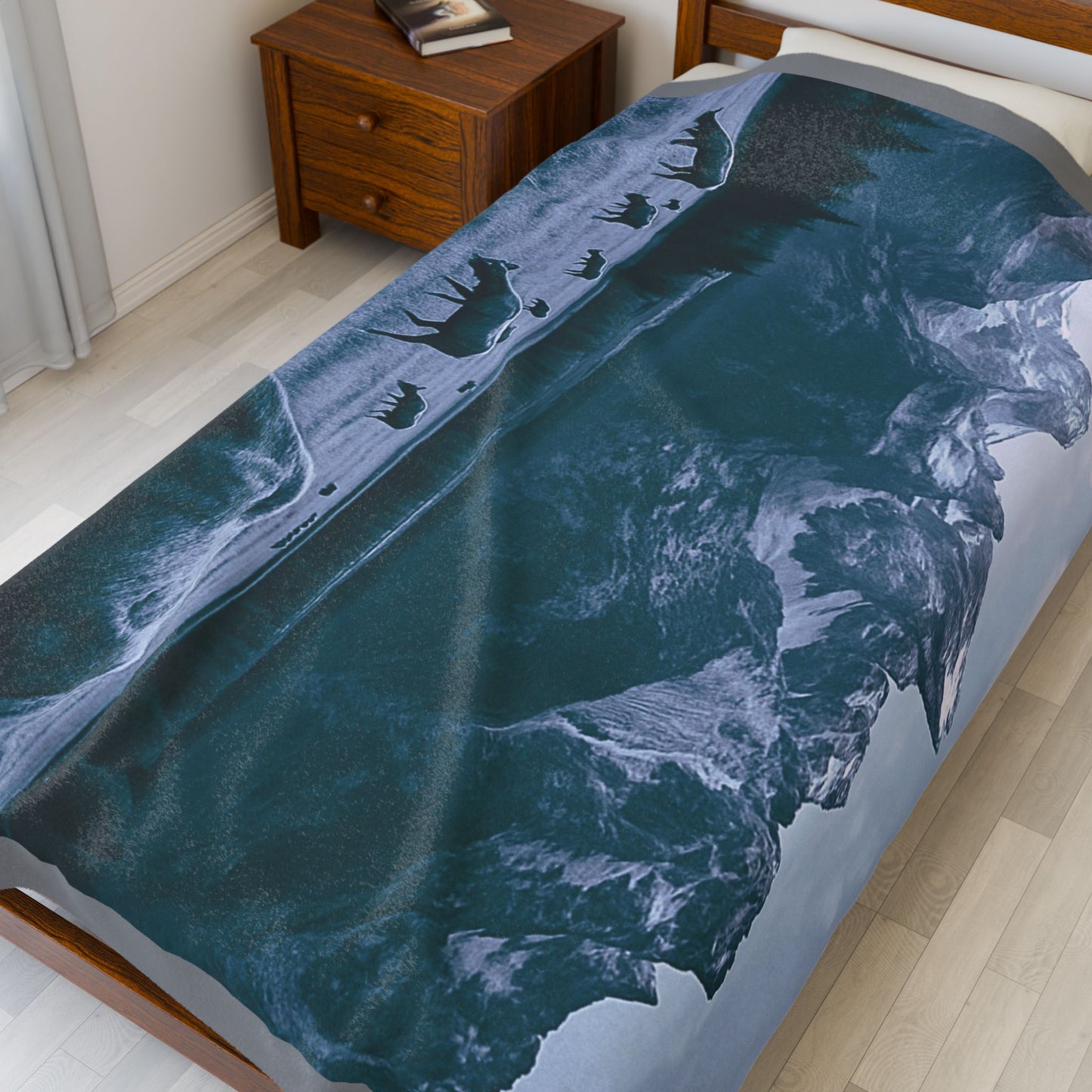 Wild Elk in Mountain Valley Blanket | Scenic Nature Lodge Throw