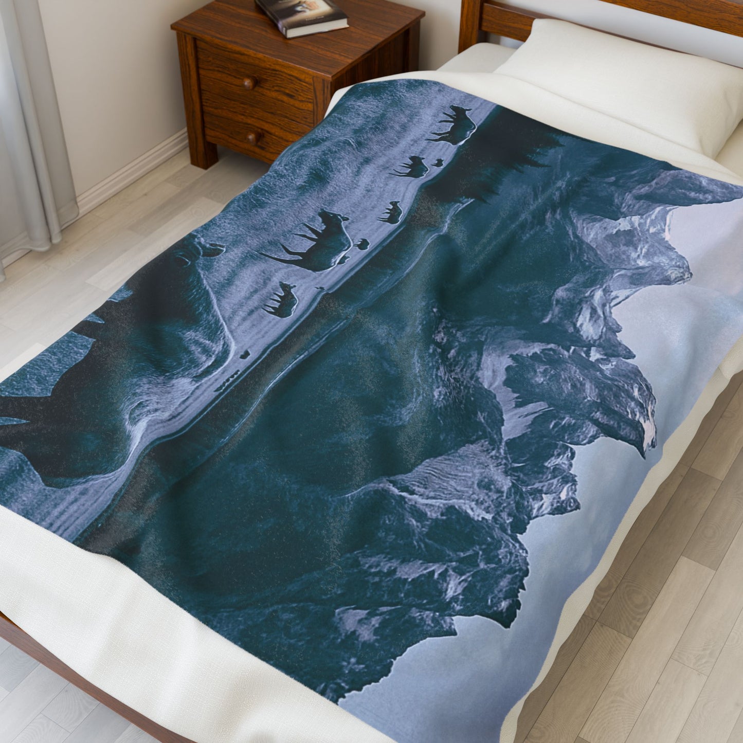 Wild Elk in Mountain Valley Blanket | Scenic Nature Lodge Throw